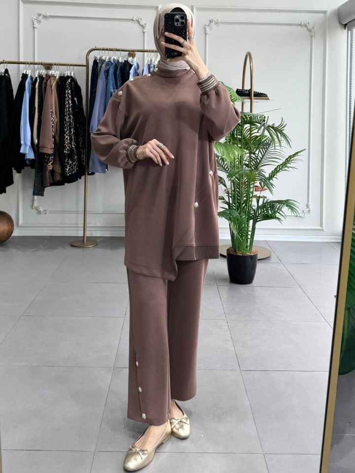 DÜĞME RİBANA DETAYLI TAKIM KAHVE