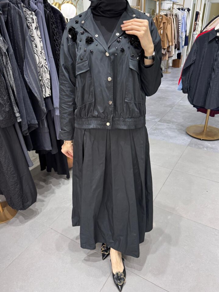 PUL DETAYLI ETEKLİ TAKIM SİYAH