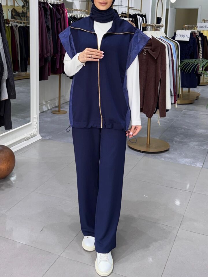 GARNİ DETAYLI YELEKLİ TAKIM LACİVERT