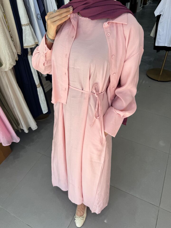 BELİ KUŞAKLI ELBİSE İKİLİ TAKIM PEMBE
