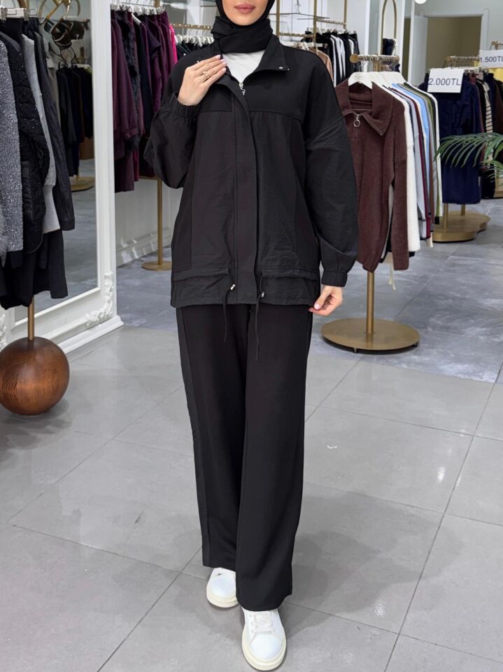 GARNİ DETAYLI BAĞCIKLI TAKIM SİYAH