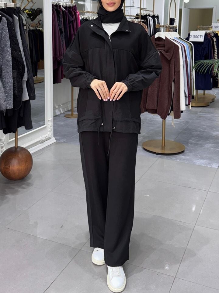 GARNİ DETAYLI BAĞCIKLI TAKIM SİYAH