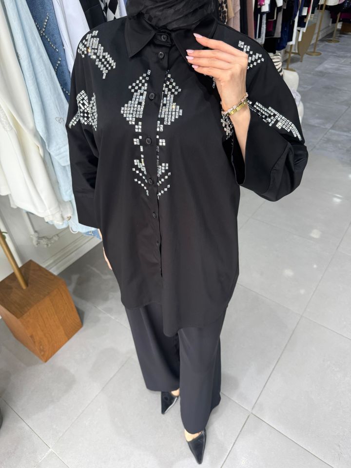 KARE TAŞ DETAYLI GÖMLEK SİYAH