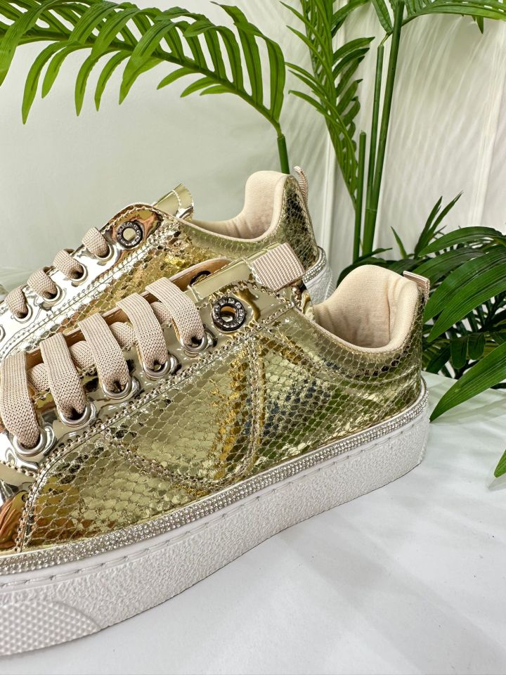 YILAN DESENLİ GOLD SPOR AYAKKABI