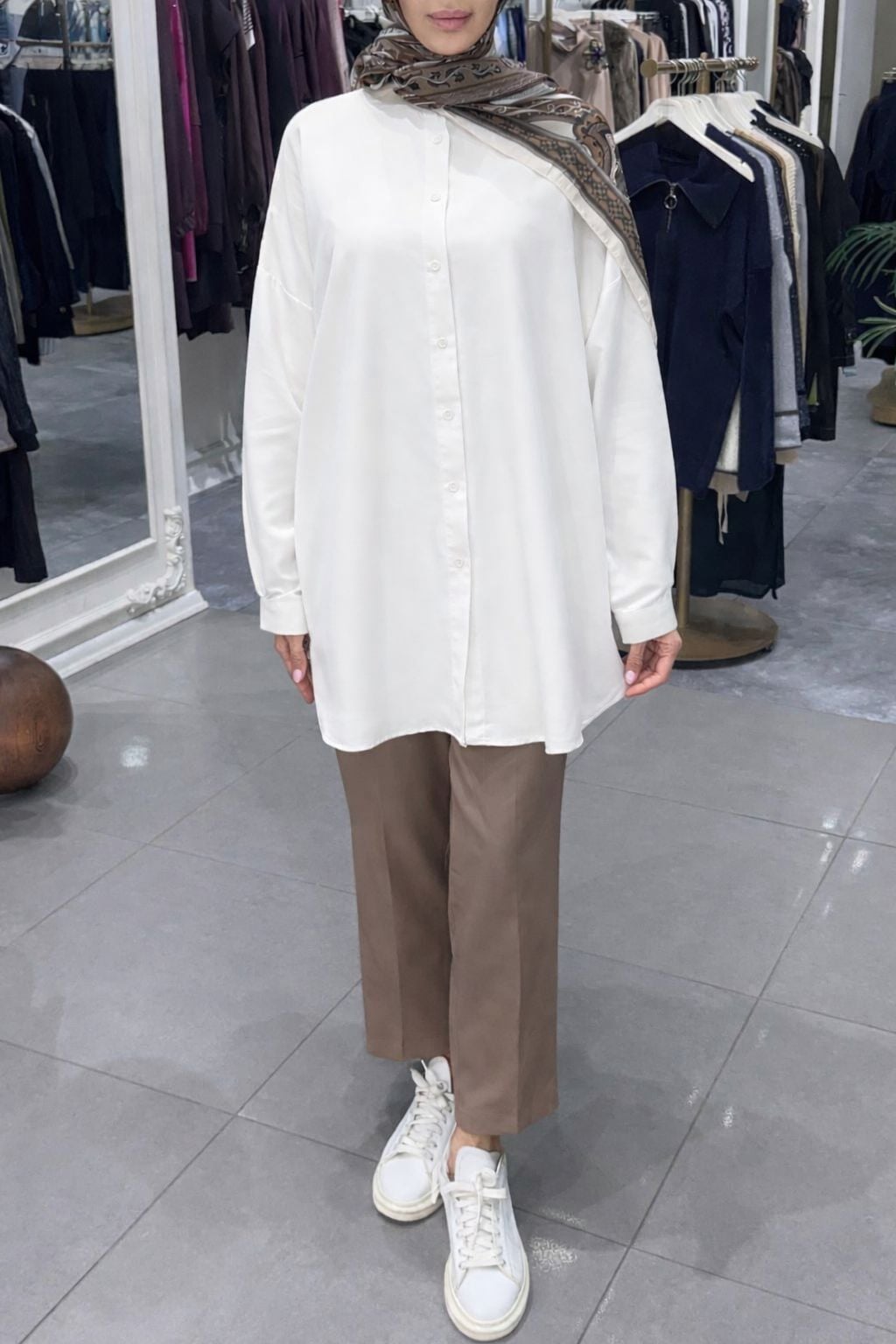 HAKİM YAKA BASİC GÖMLEK EKRU