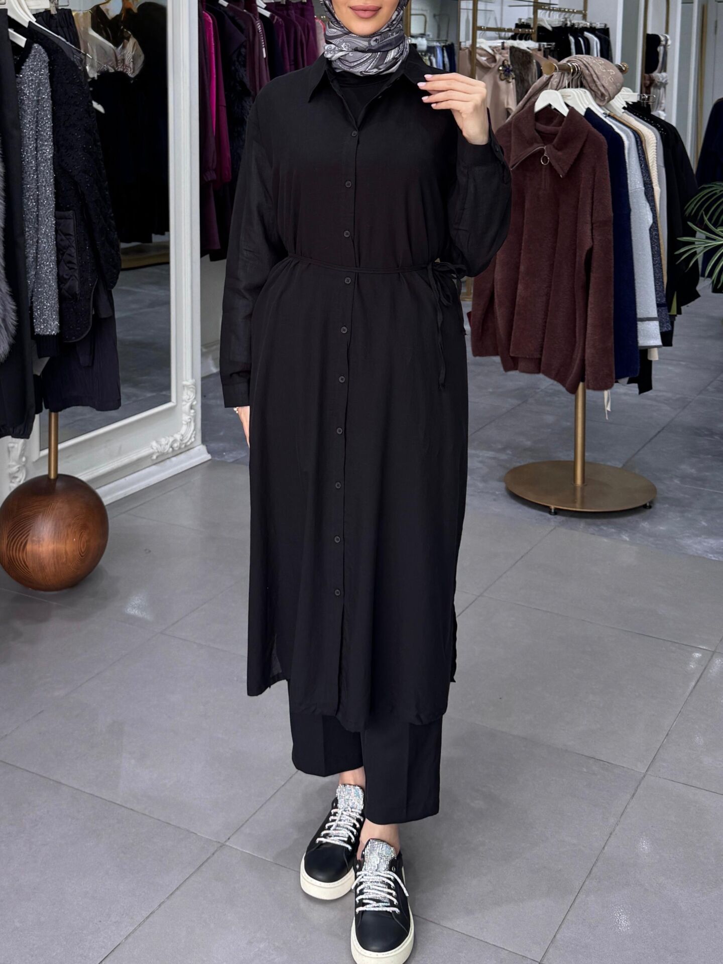 YIRTMAÇLI MİDİ BOY GÖMLEK SİYAH