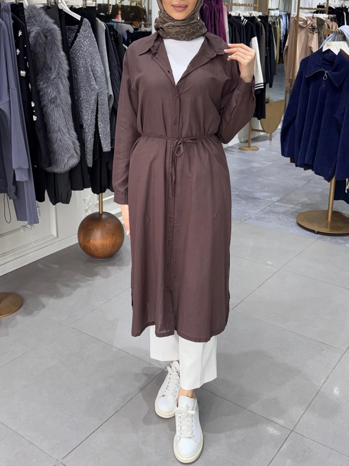 YIRTMAÇLI MİDİ BOY GÖMLEK KAHVERENGİ