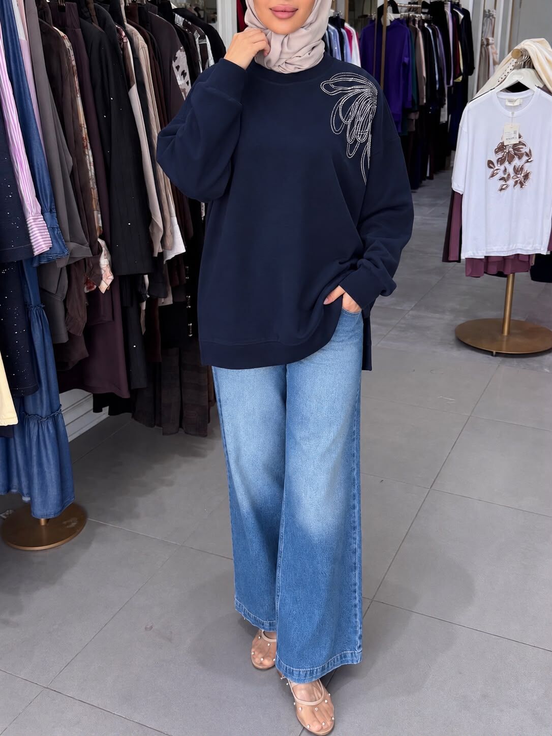TEK OMUZ İŞLEMELİ SWEAT LACİ