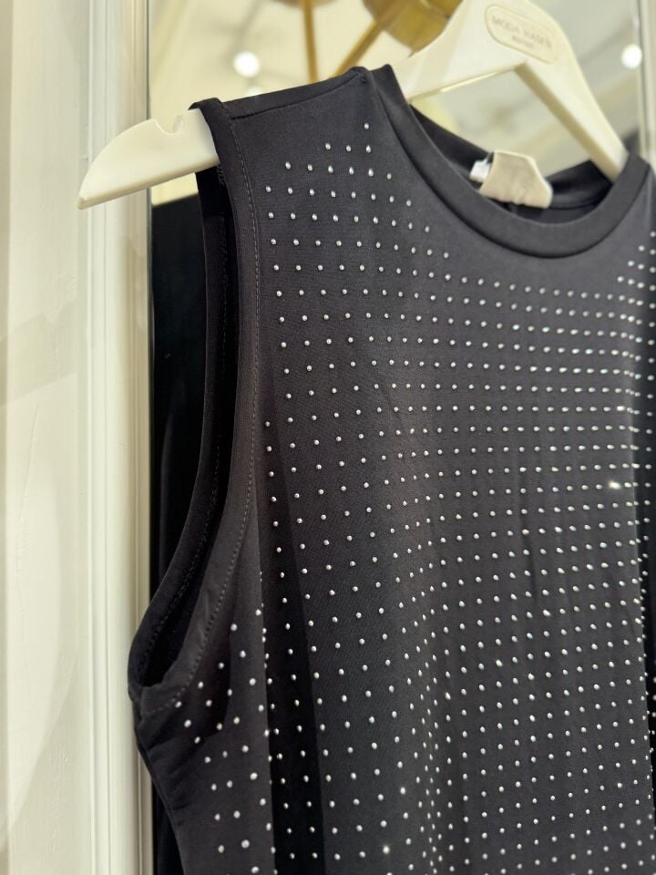 TAŞ DETAYLI İÇLİK SİYAH