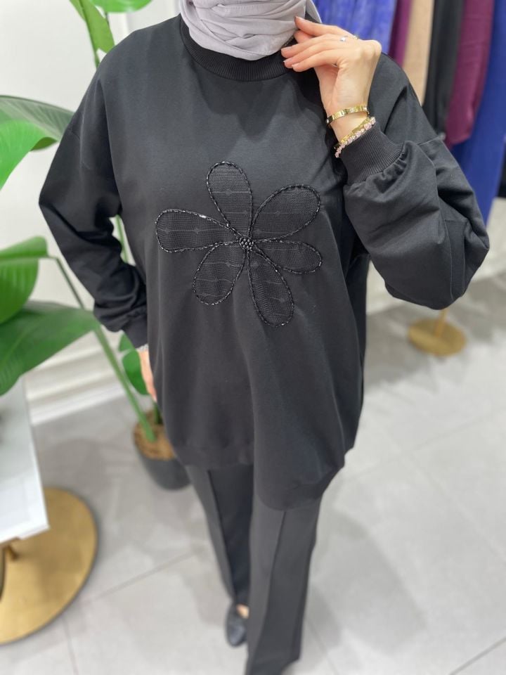 ÇİÇEK İŞLEMELİ SWEAT SİYAH