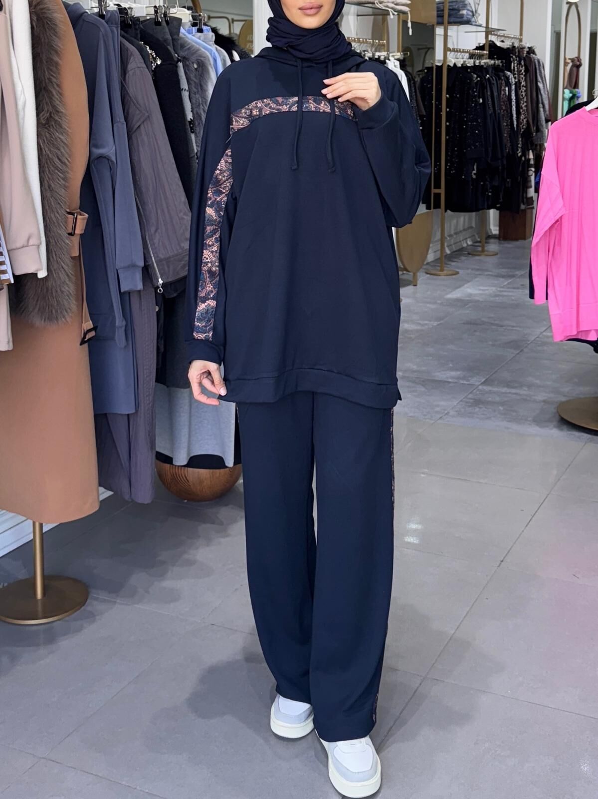 JAKAR GARNİ DETAYLI TAKIM LACİVERT