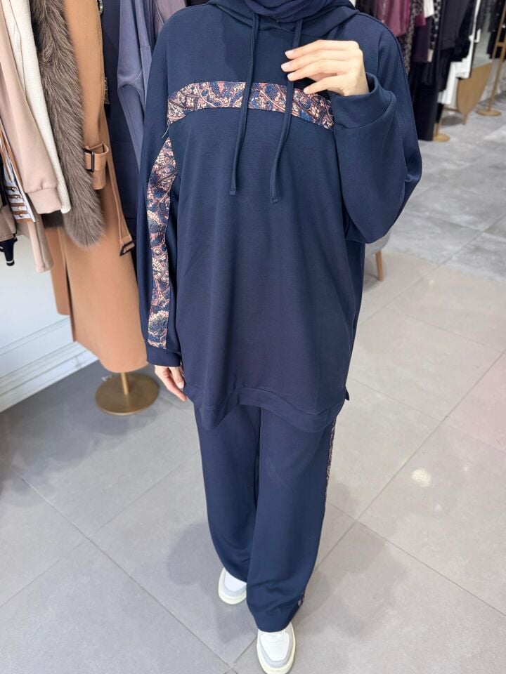 JAKAR GARNİ DETAYLI TAKIM LACİVERT