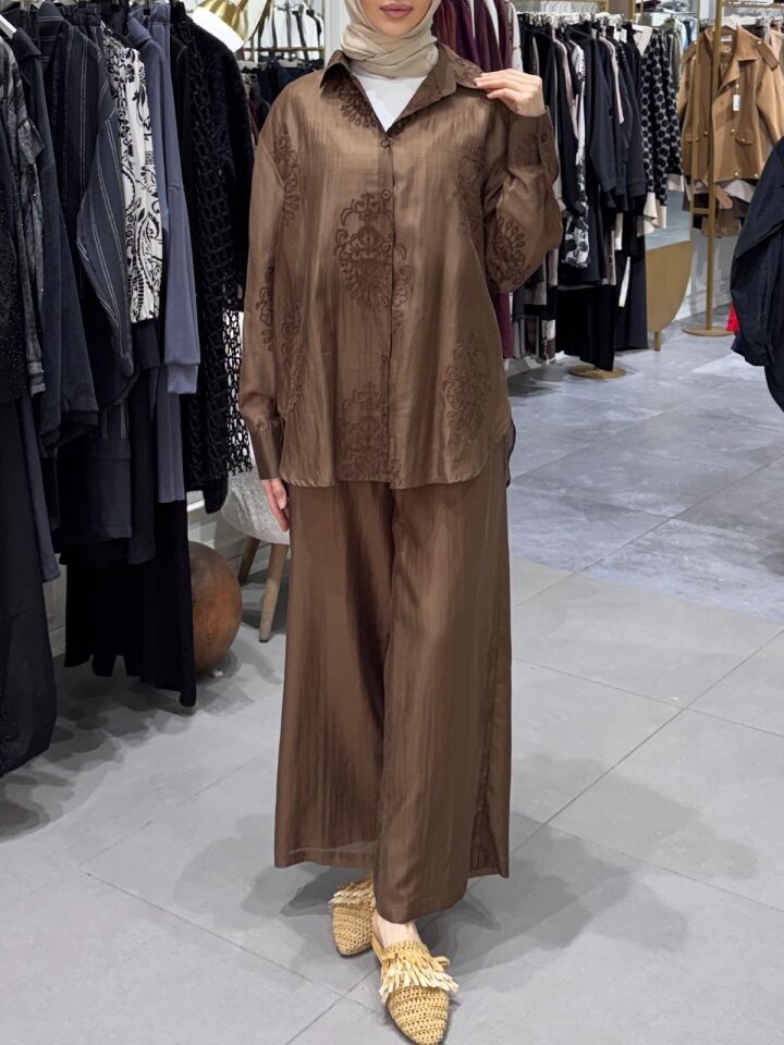 DESENLİ KETEN TAKIM KAHVERENGİ