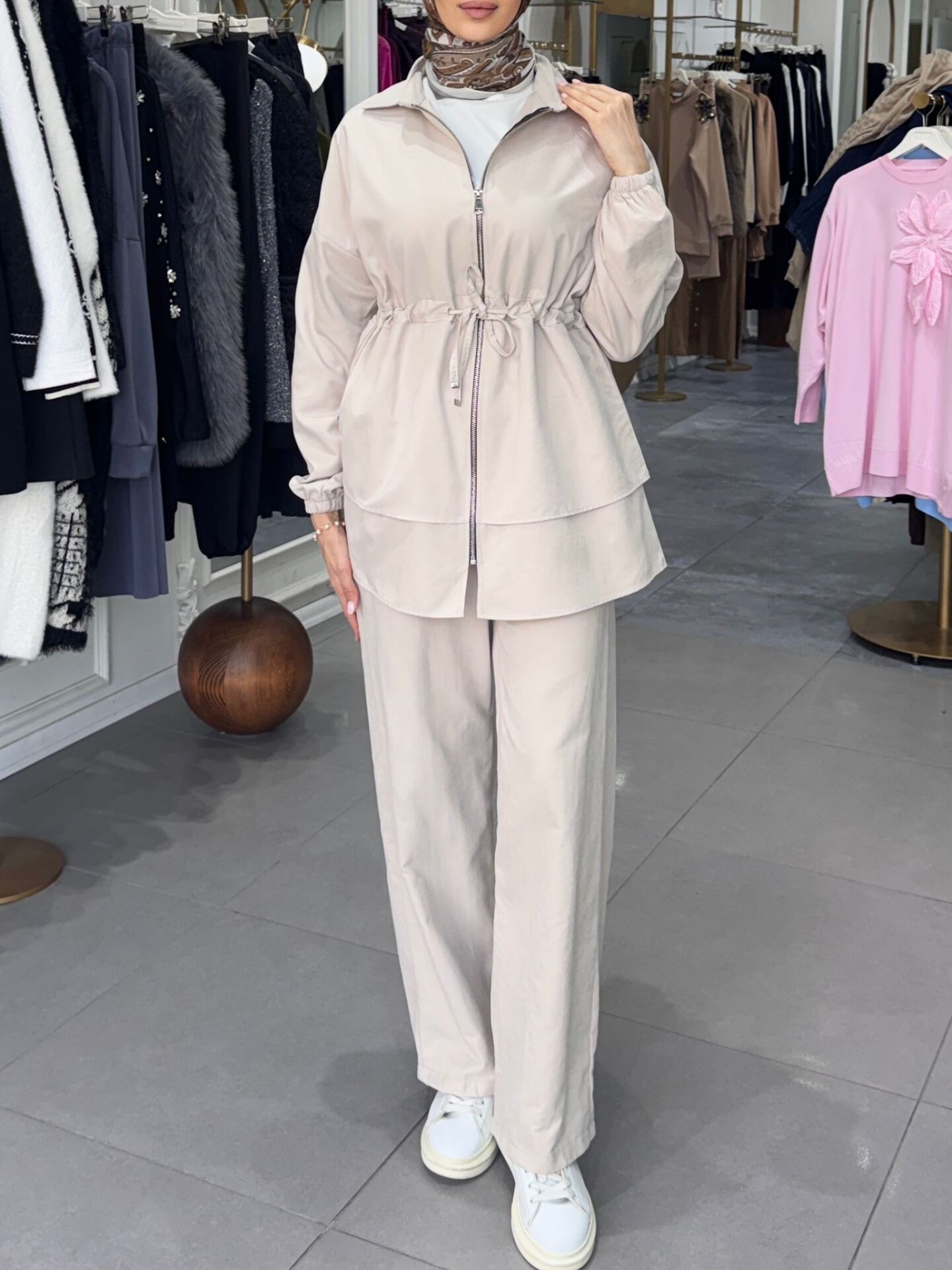 BEL BÜZGÜ DETAY TAKIM KREM