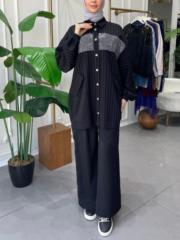 KENDİNDEN DESENLİ TAŞLI TUNİK SİYAH