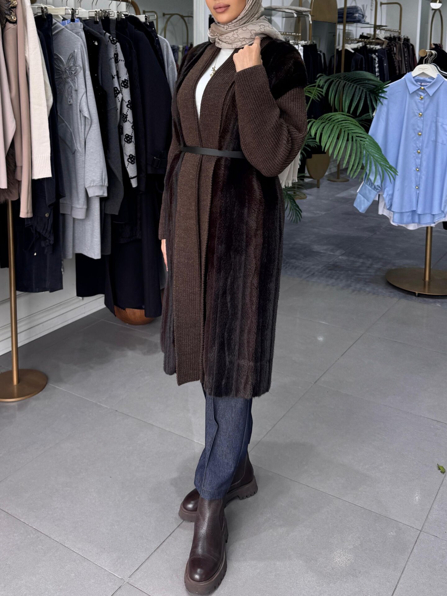 KÜRKLÜ TRİKO HIRKA KAHVE