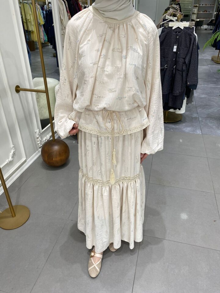 DANTEL DETAYLI PULLU PAYET ETEKLİ TAKIM