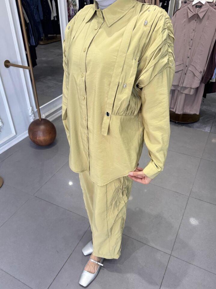 KRAŞ İŞLEMELİ SAFARİ TAKIM SARI