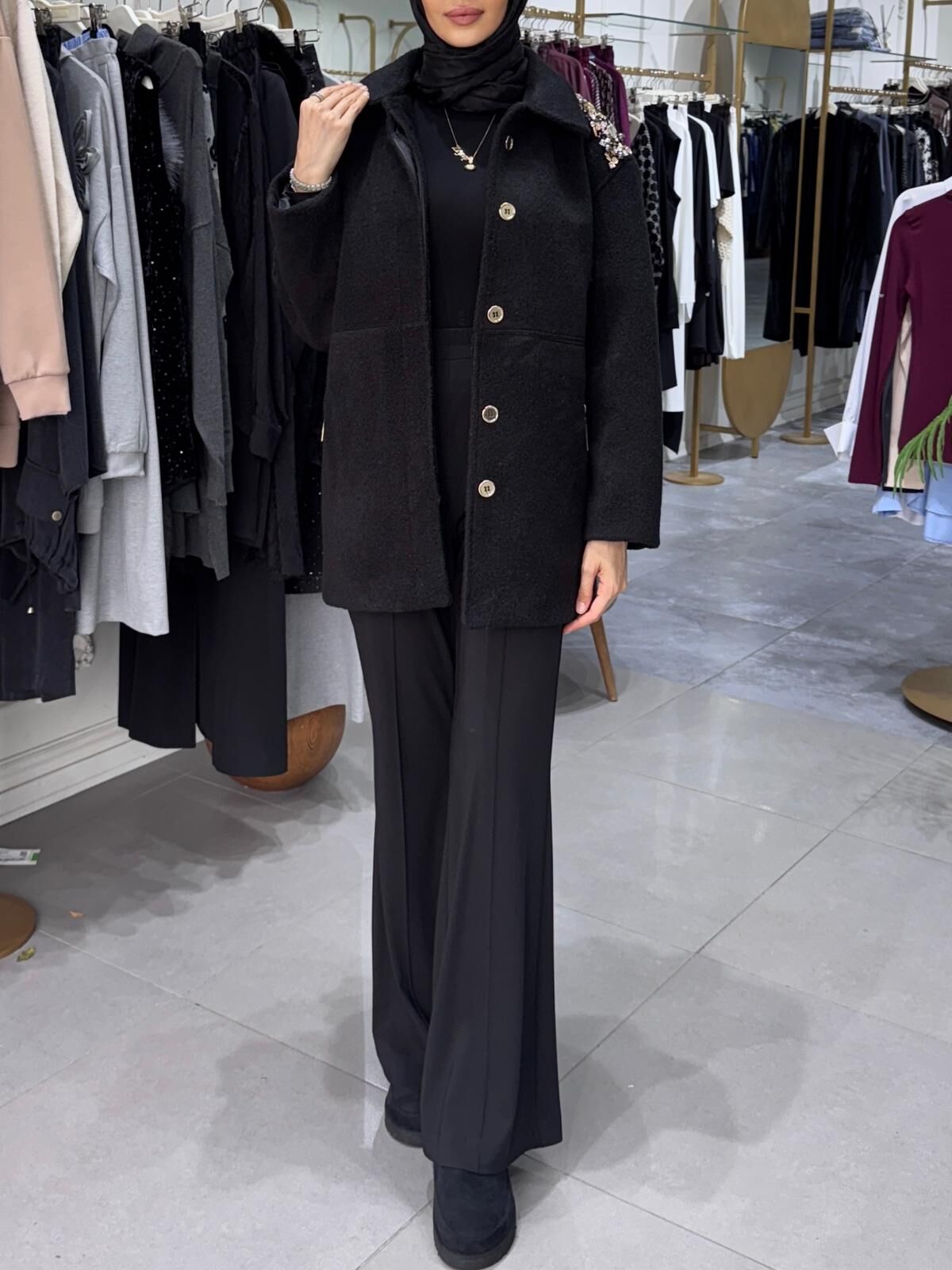 SOLVERA KISA KAŞE KABAN