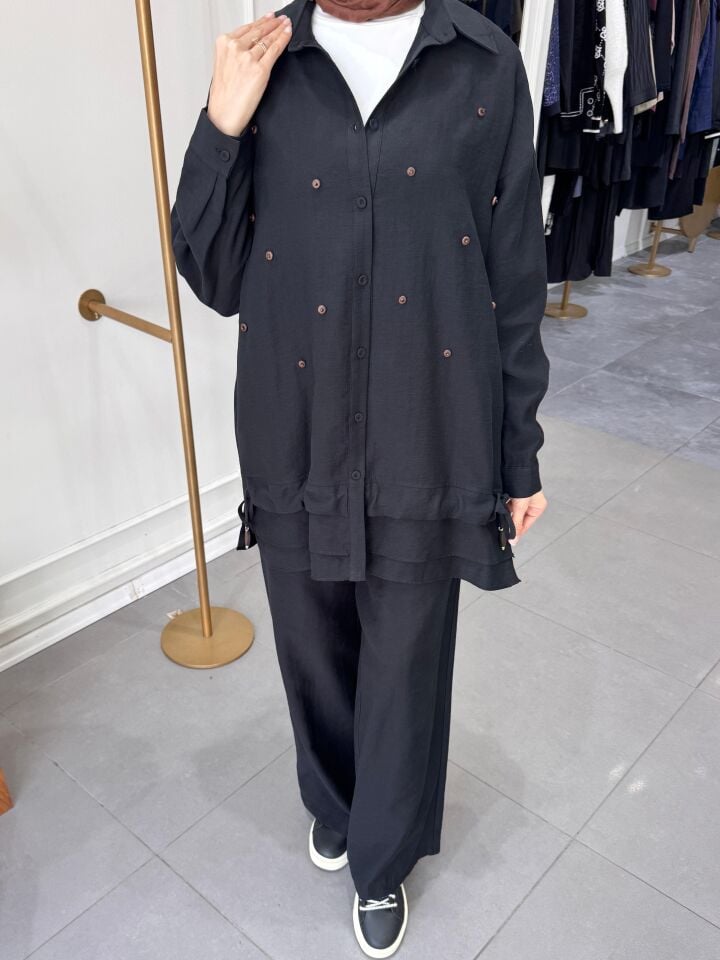 TAHTA BONCUK İŞLEMELİ TAKIM SİYAH