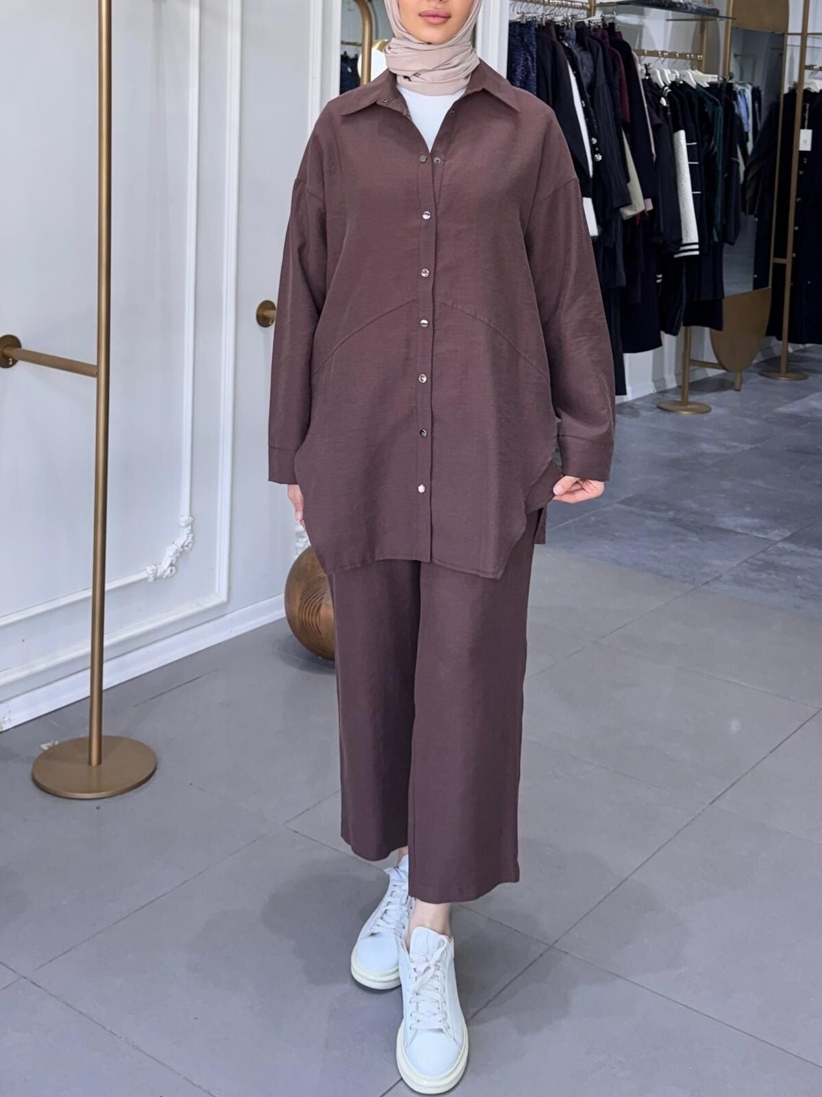 ÖNÜ ÇITLI ALLER TAKIM KAHVERENGİ