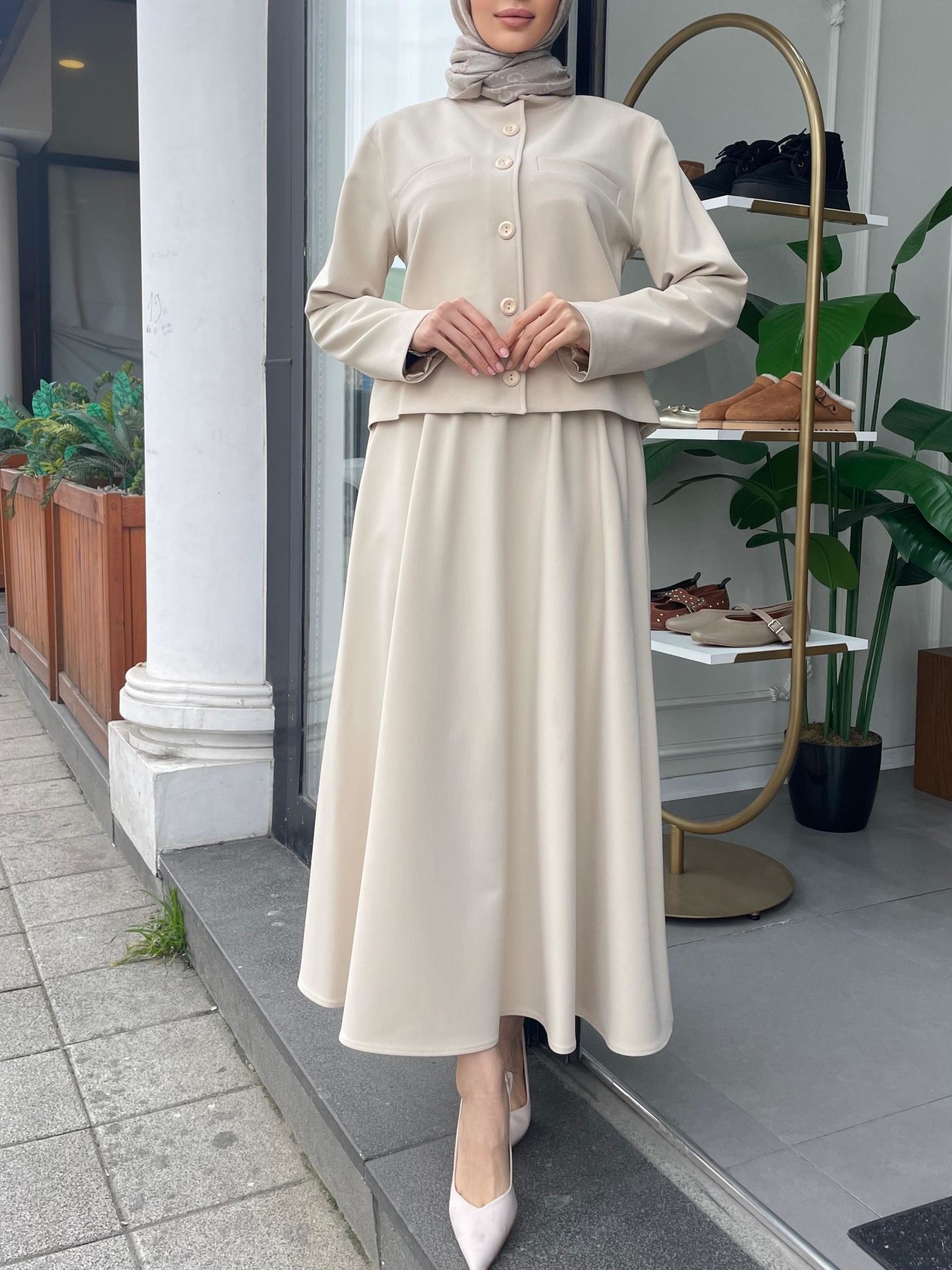 LORİ ETEKLİ TAKIM TAŞ