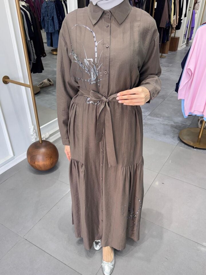 ÖNÜ BASKILI SAFARİ ELBİSE