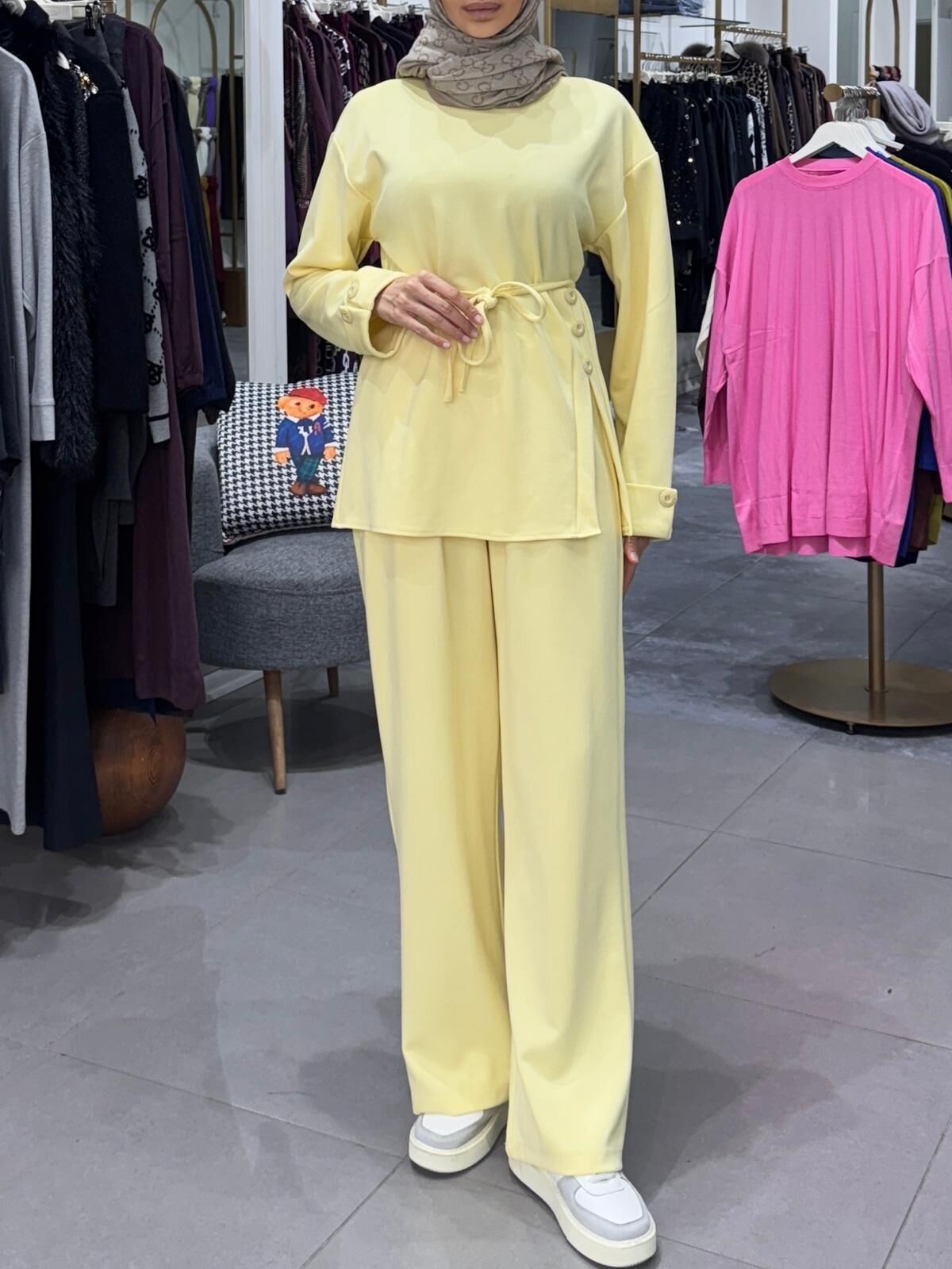 DÜĞMELİ TAKIM  SARI