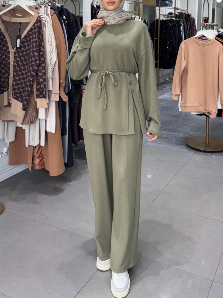 DÜĞMELİ TAKIM YEŞİL