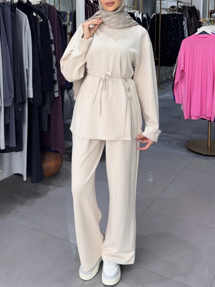 DÜĞMELİ TAKIM BEJ