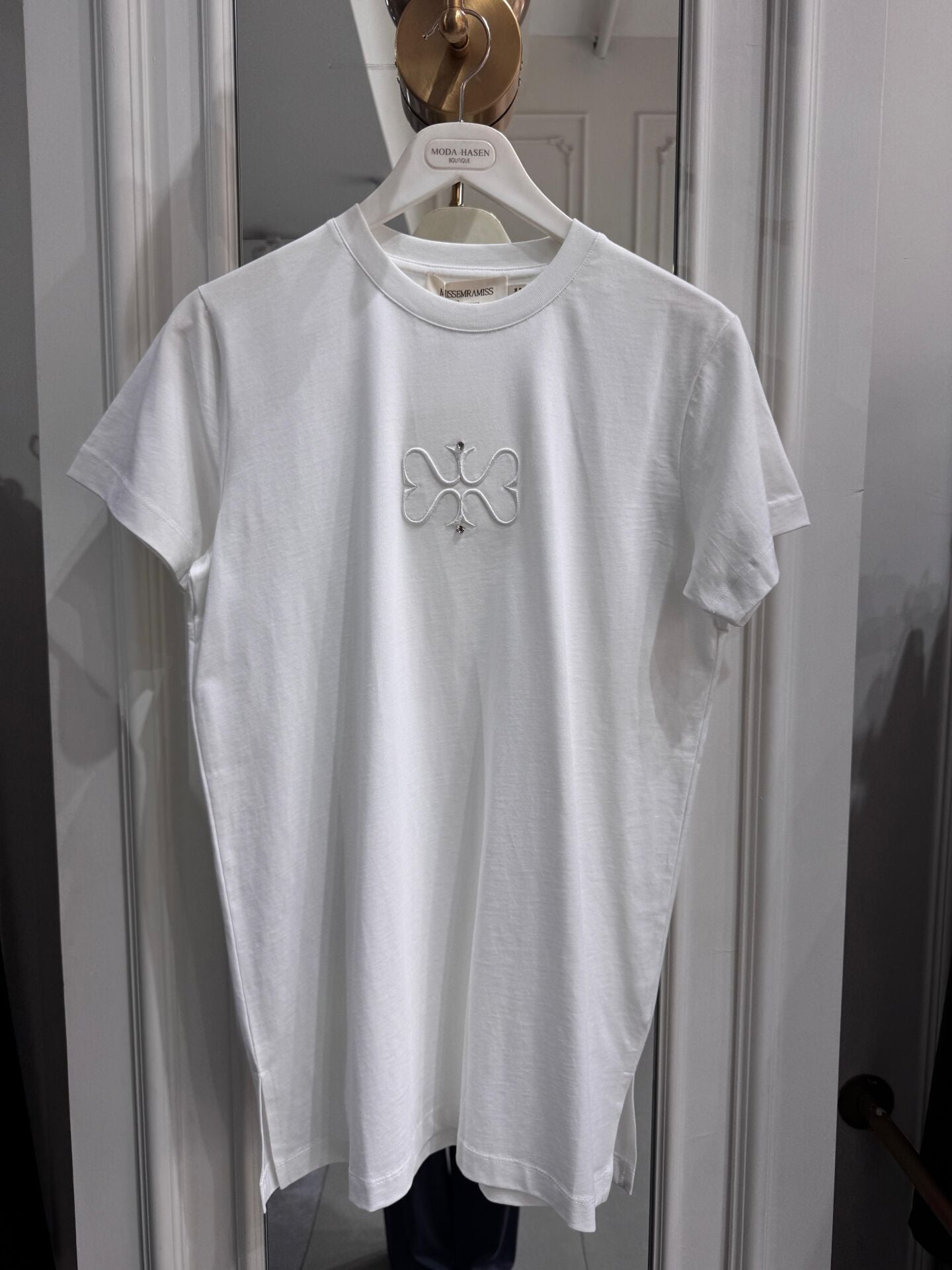 NAKIŞLI TİŞÖRT EKRU