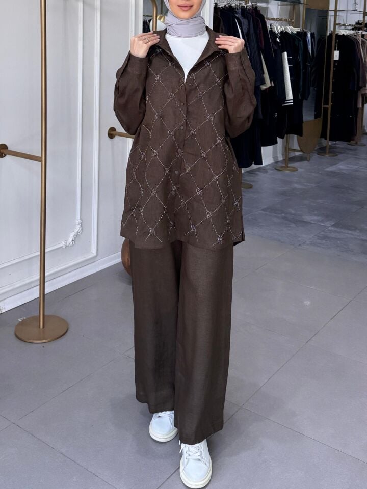 İŞLEMELİ KETEN TAKIM KAHVERENGİ