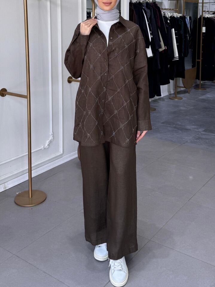 İŞLEMELİ KETEN TAKIM KAHVERENGİ