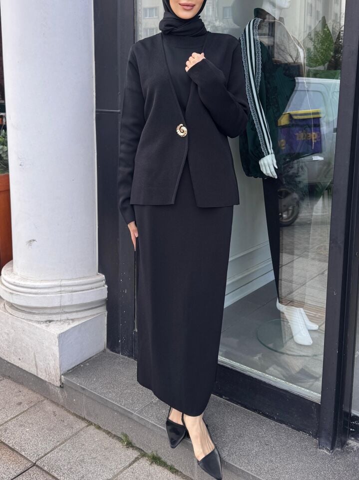 ÖRME ETEKLİ TAKIM SİYAH