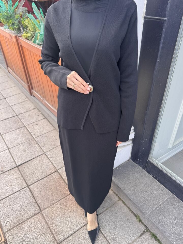 ÖRME ETEKLİ TAKIM SİYAH