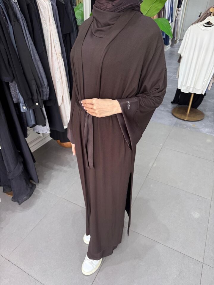 TAŞLI UZUN HIRKA KAHVERENGİ