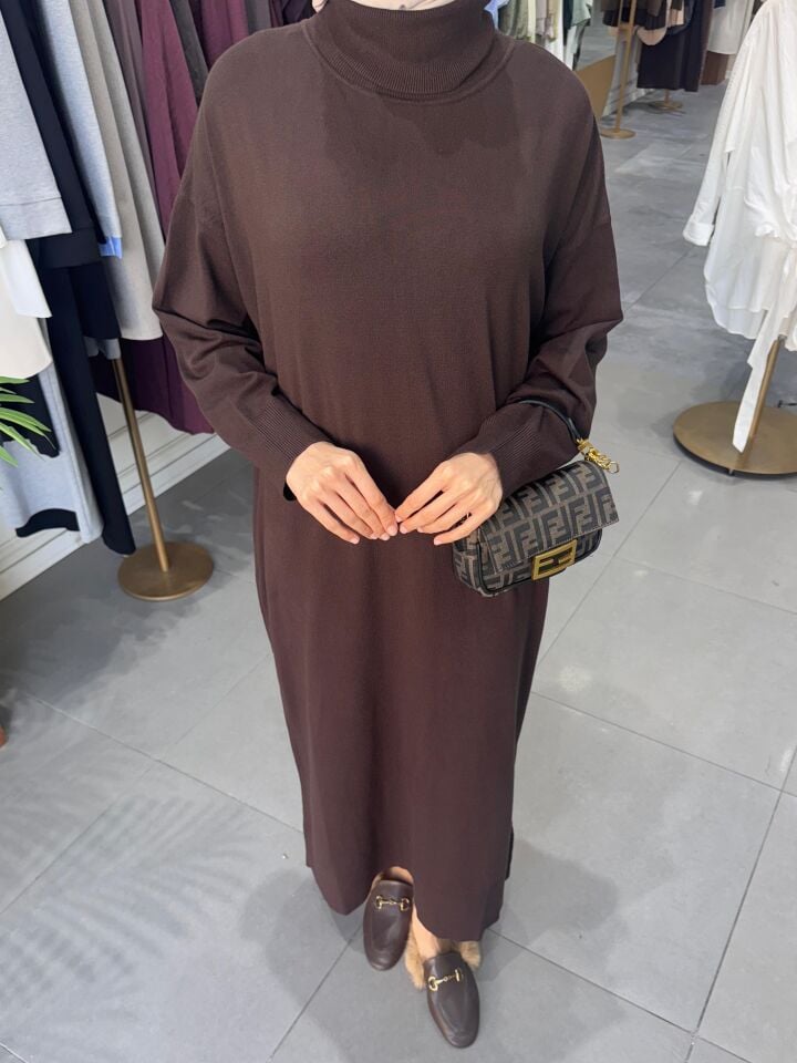 TRİKO ELBİSE KAHVERENGİ