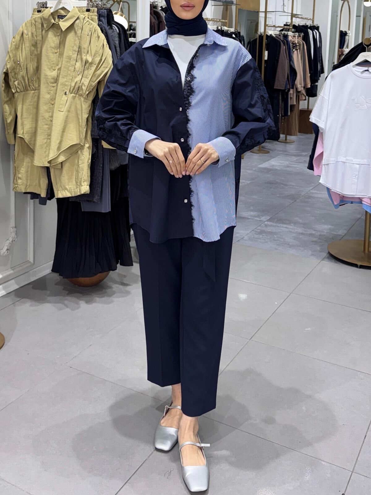 DANTELLİ ÇİZGİLİ GÖMLEK LACİVERT