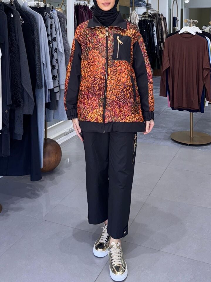 CEP DETAY JAKAR GARNİ TAKIM SİYAH