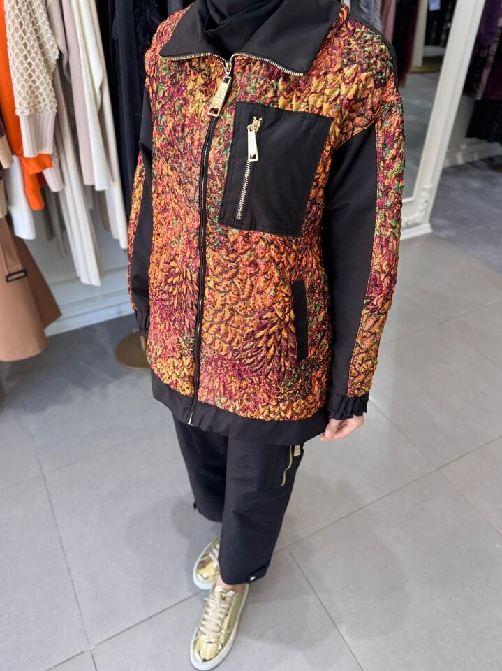 CEP DETAY JAKAR GARNİ TAKIM SİYAH