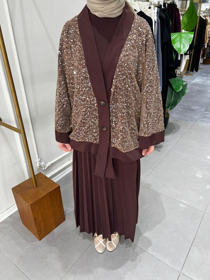 PULLU ÜÇLÜ TAKIM KAHVE