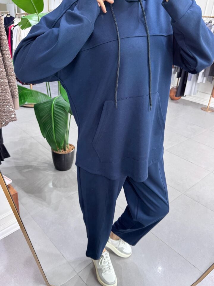 KAPÜŞONLU TAKIM LACİVET