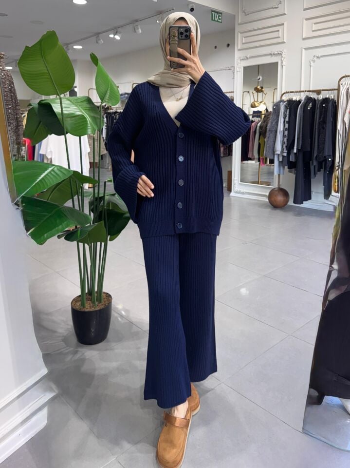 ÖRME TAKIM LACİVERT