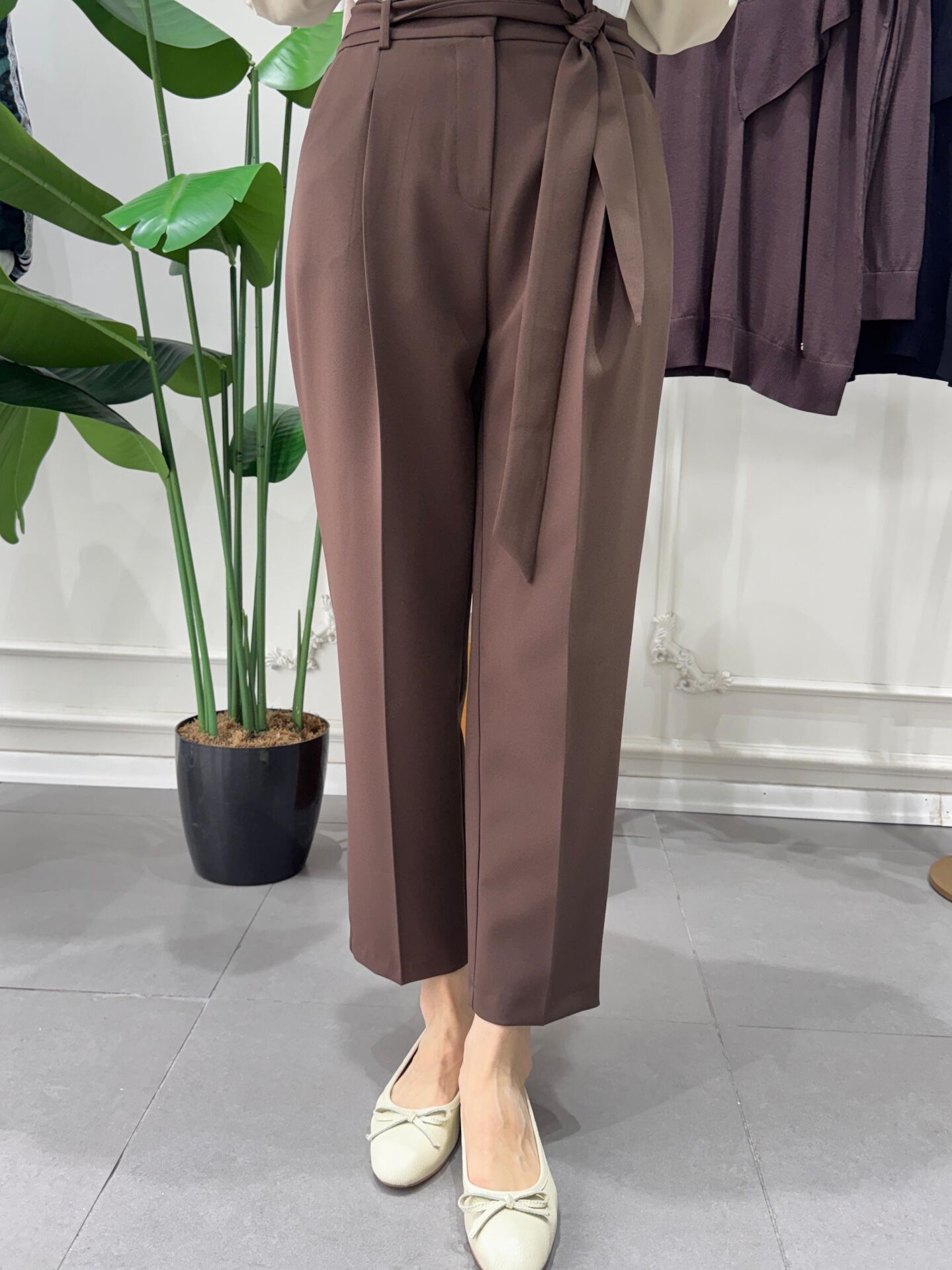 KUŞAKLI HAVUÇ PANTOLON KAHVERENGİ