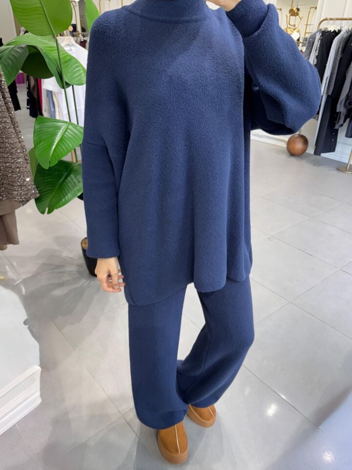 PELUŞ TAKIM LACİVERT