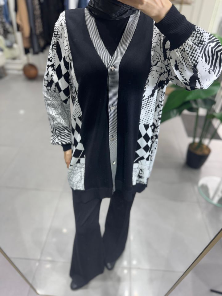 SİYAH BEYAZ KARELİ HIRKA