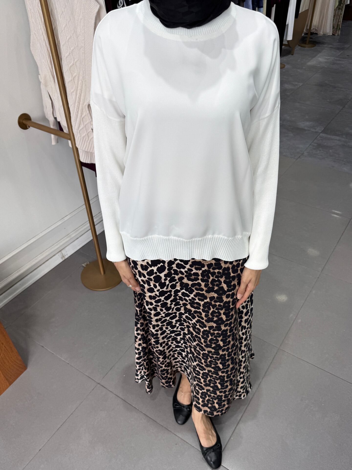 KOL TRİKO DETAYLI BLUZ EKRU