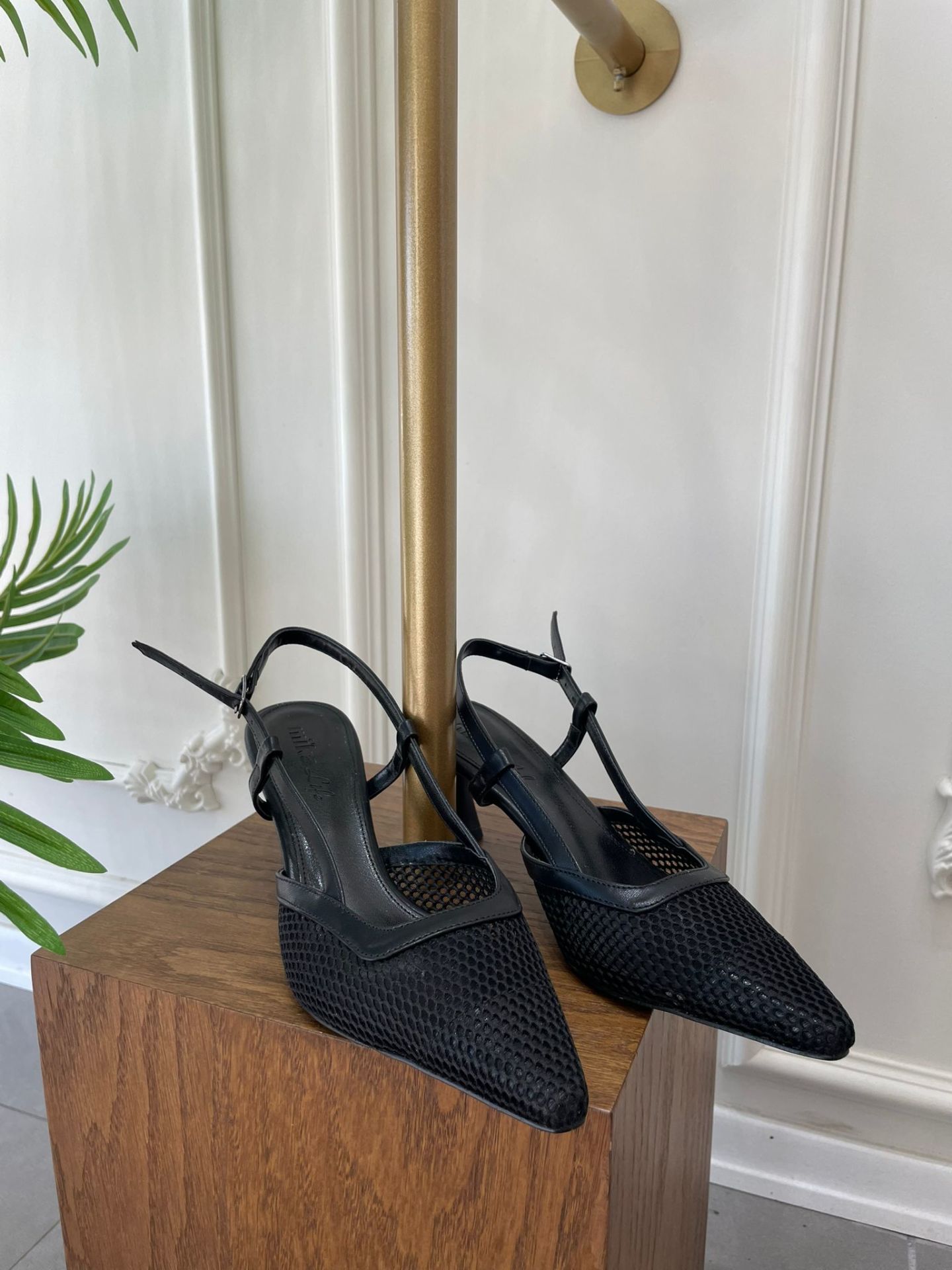 SİYAH FİLE SANDALET