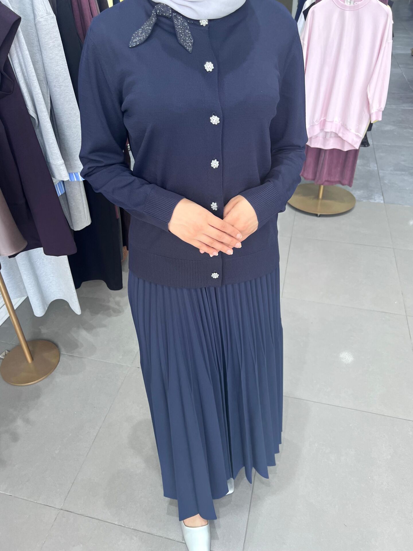 ÇİÇEK DÜĞME DETAYLI HIRKA  LACİVERT