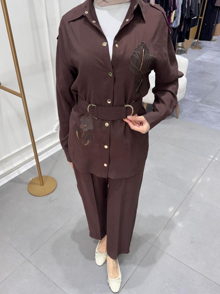 FLOWER TOUCH KEMERLİ TAKIM KAHVERENGİ